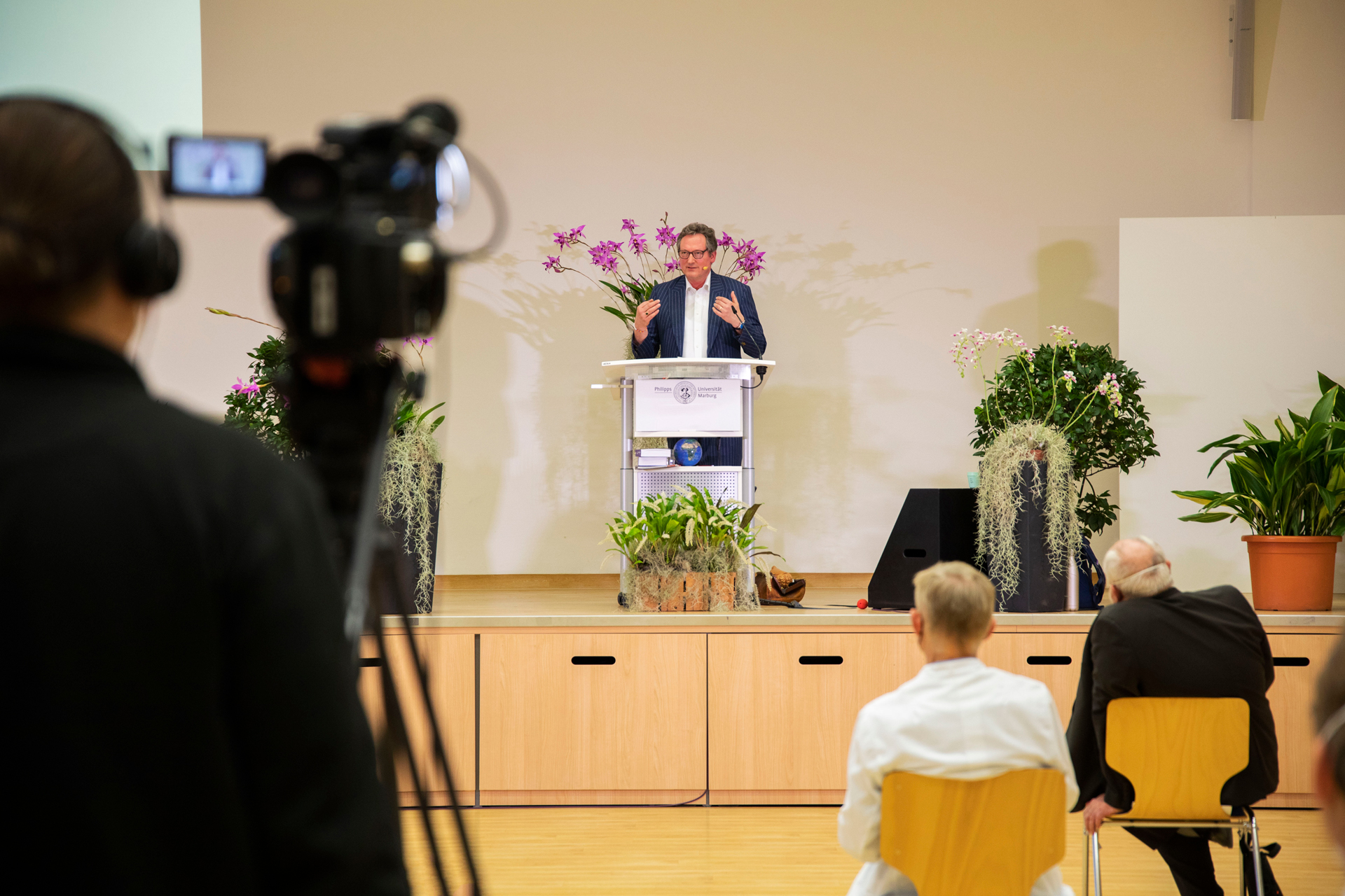 Eckart von Hirschhausen wird zum Honorarprofessor ernannt
